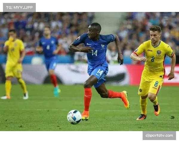 退役球星转型：前巴黎球星马图伊迪现身青训教练培训班